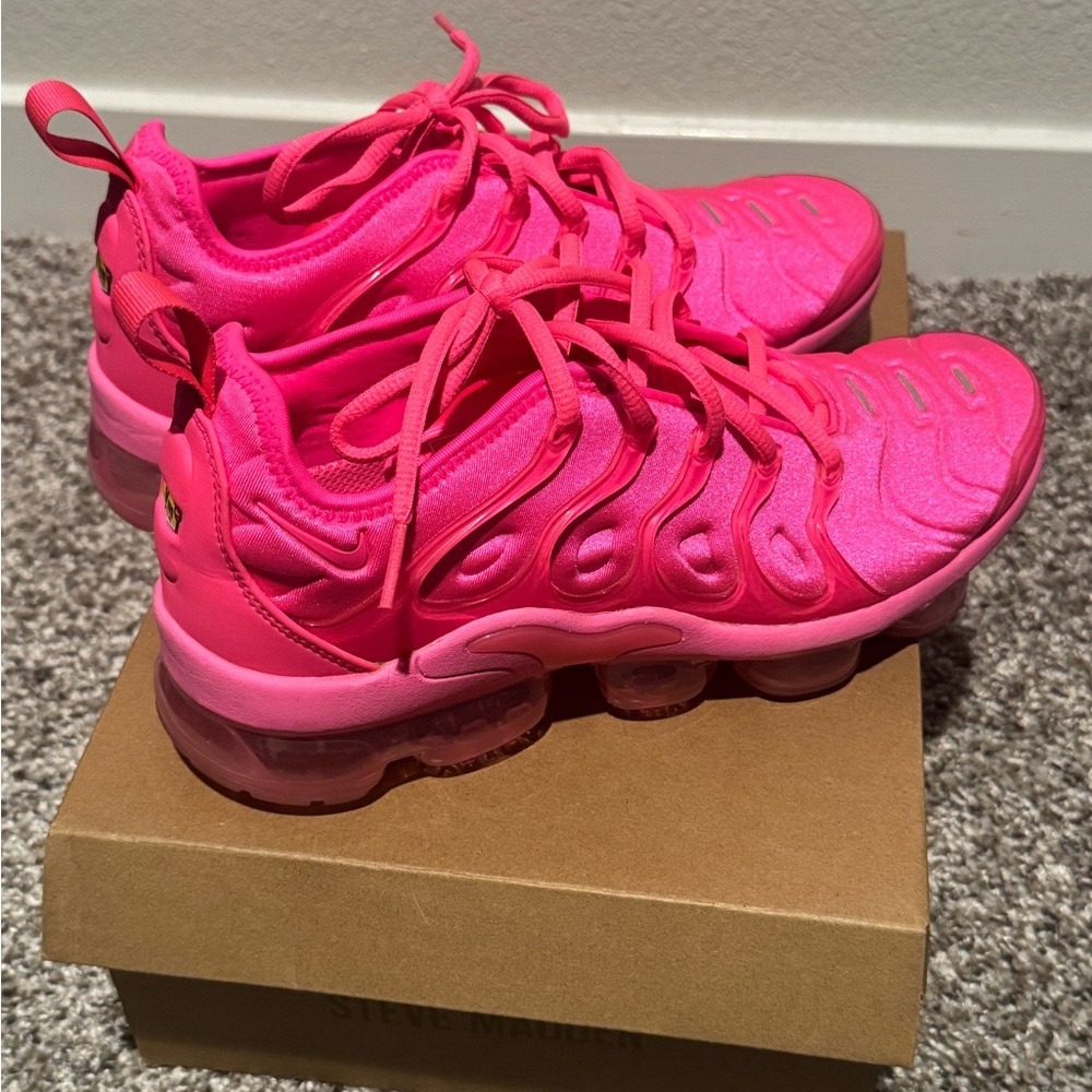 Nike Pink Athletic Shoes